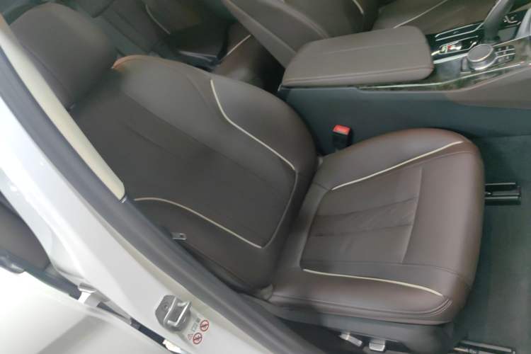 Used BMW 5 Series 2021 525Li Luxury Package