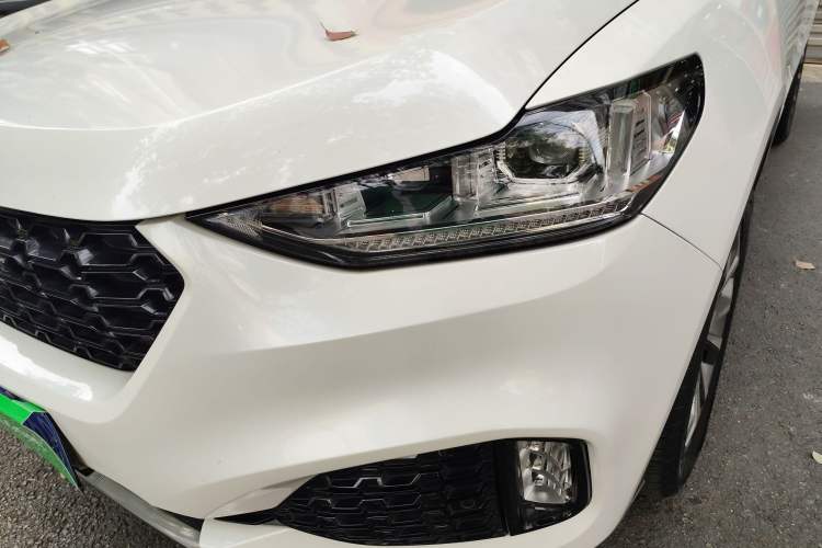 Used Wey VV6 2018 2.0T Two-Wheel-Drive Ultra-Luxury Version China V Standard
