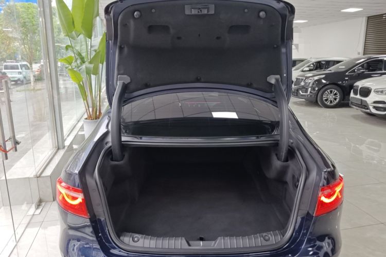 Used Jaguar XFL 2020 XFL 2.0T P200 Two-Wheel-Drive Elite Edition Trunk