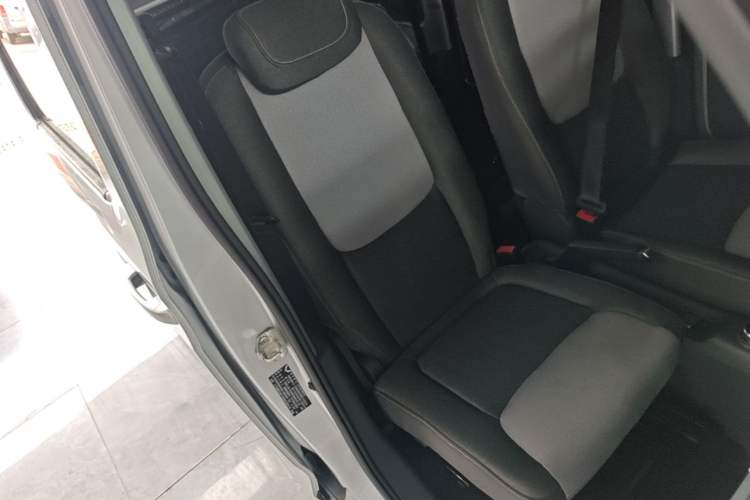 Used Wuling Zhiguang New Energy 2025 Model 305km Ambitious Edition