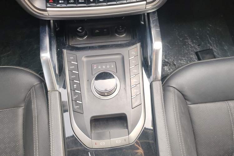 Used Zotye T700 2017 1.8T Dual-Clutch Luxury Model Gear Lever