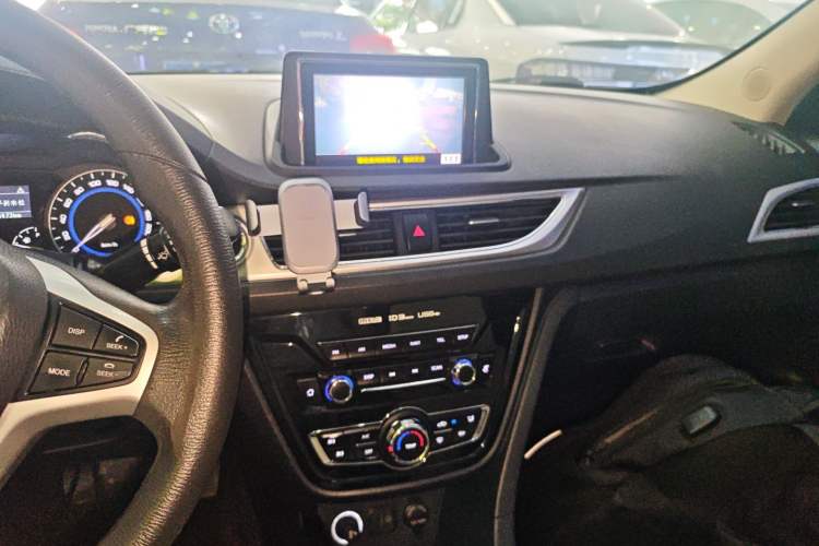 Used CHANGAN Alsvin V7 2016 1.6L Automatic Enjoyment Model China V Standard
