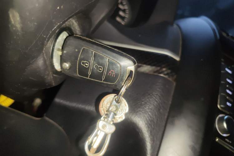 Used Haval H5 Classic 2015 2.0L Manual Two-Wheel Drive Entry-Level Trim