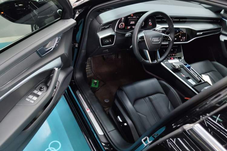 Used Audi A6L 2025 Revised 40 TFSI Luxury Dynamic Edition Driver Seat