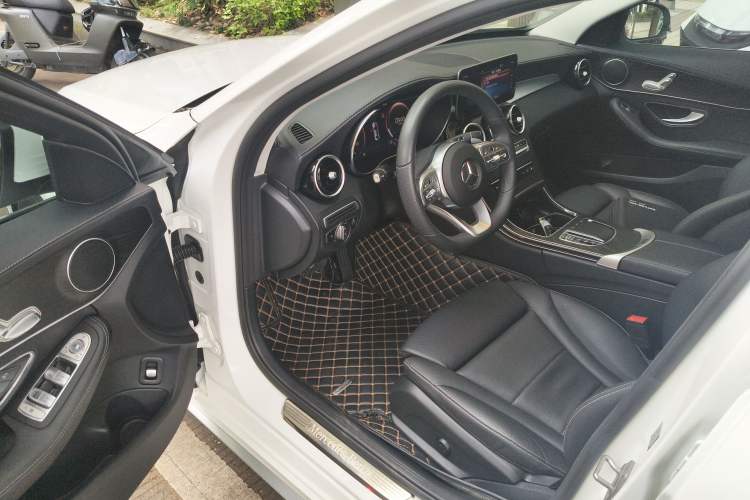 Used Mercedes-Benz C-Class 2021 C 200 L Fashion Edition Sport Version Driver Seat