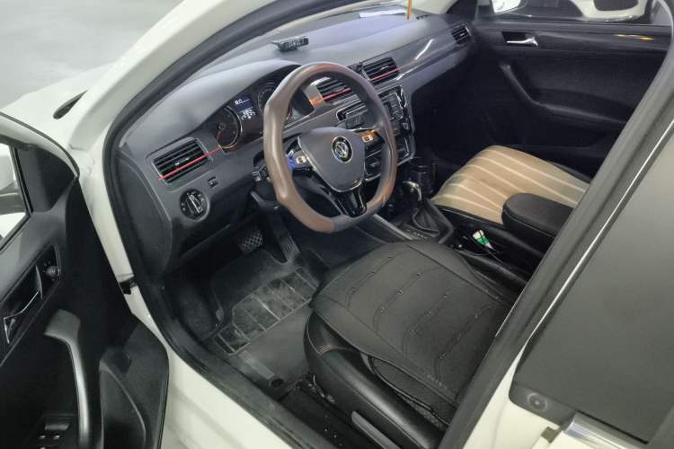 Used Volkswagen Santana 2017 Haval H9 1.6L Automatic Comfort Edition
