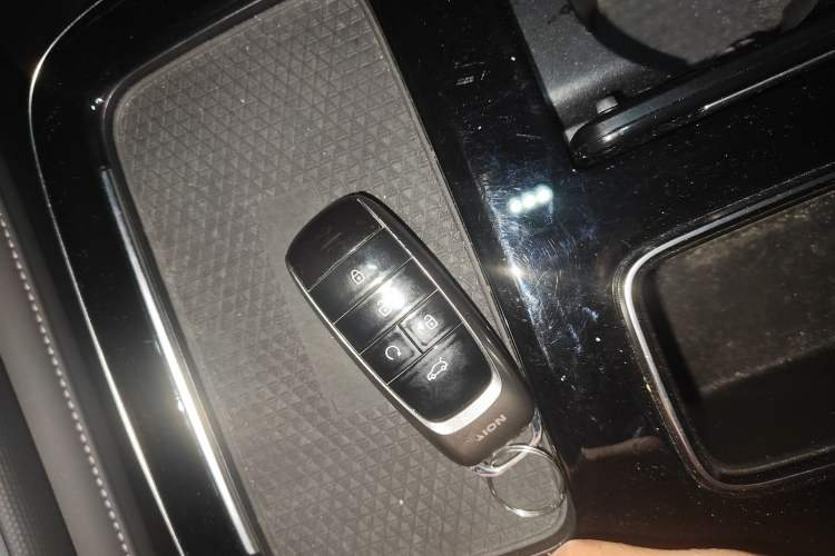 Used AION V 2023 Plus 70 Super Fast Charging Version Ternary Lithium Interior 1