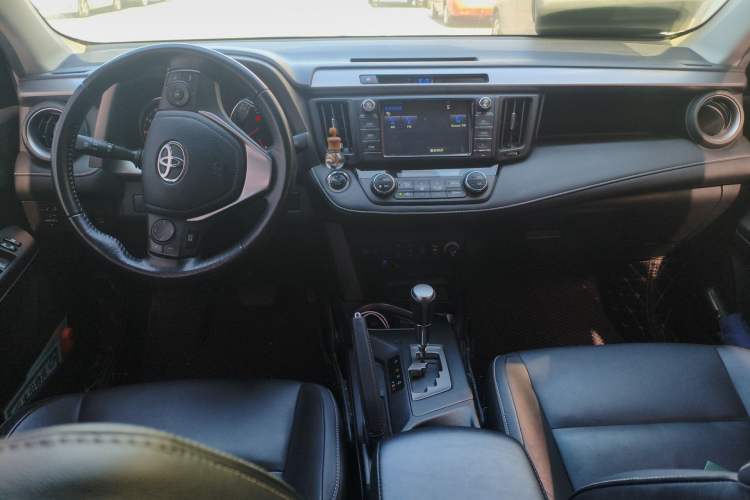 Used Toyota RAV4 2016 2.0L CVT Two-Wheel Drive Smart Edition China V Standard