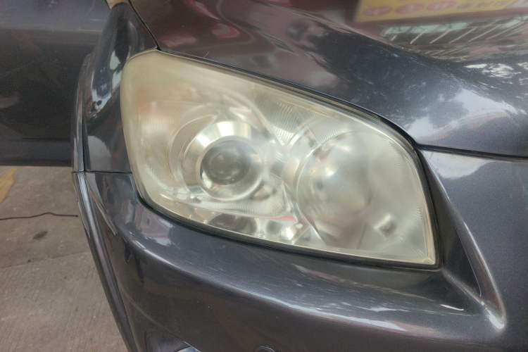 Used Toyota RAV4 2011 2.0L Automatic Luxury Edition Right Front Headlight