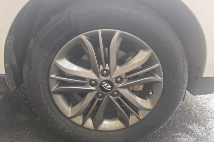 Used Hyundai ix35 2015 2.0L Automatic 2WD Smart Type China IV
