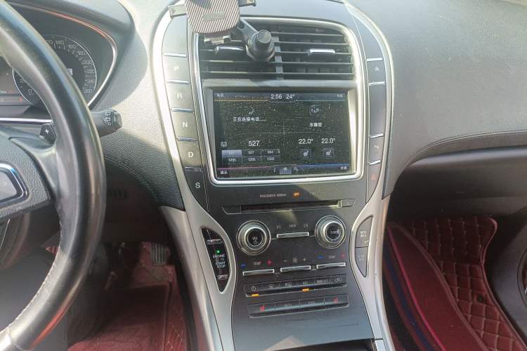 Used Lincoln MKX 2015 2.0T Two-Wheel Drive Deluxe Edition Audio And AC Panel