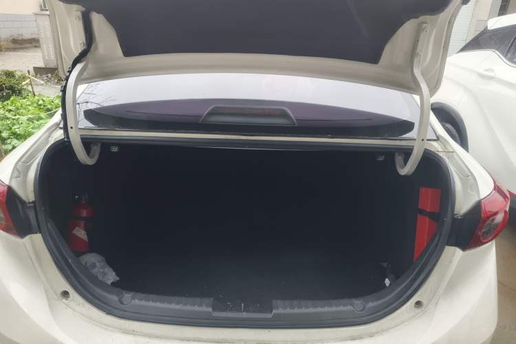 Used Mazda Mazda 3 Axela 2017 Sedan 1.5L Automatic Comfort Model China VI Standard