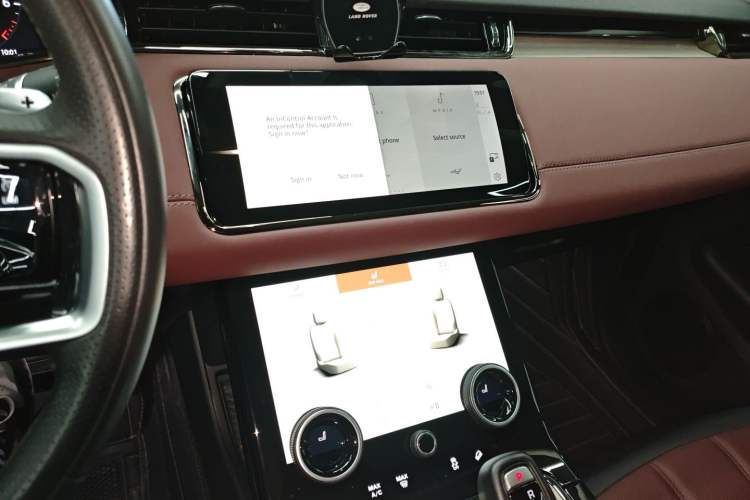 Used Land Rover Range Rover Evoque 2022 Facelifted Aurora L 249 PS R-Dynamic Luxury Edition
