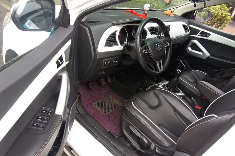 Used JAC Group Refine S2 2015 1.5L Manual Luxury Smart Model Driver Seat