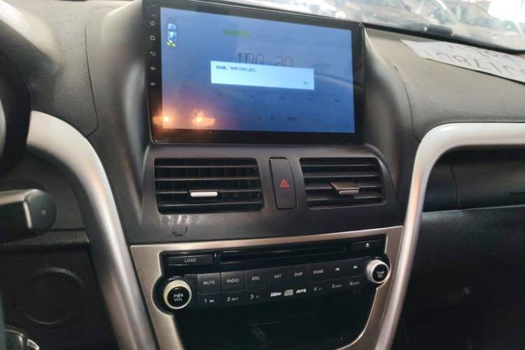 Used Bestune X80 2013 2.0L automatic comfort version
