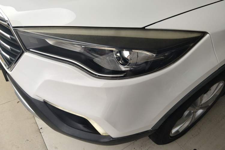 Used Bestune X80 2017 2.0L automatic Technology trim level Left Front Headlight