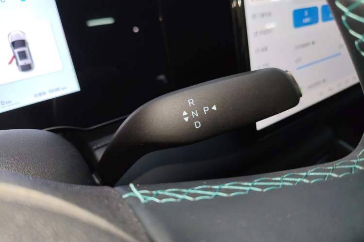 Used BYD Seal 06 New Energy 2025 EV 470KM Prestige Edition Gear Lever