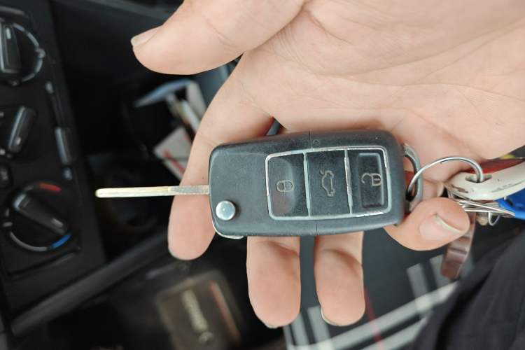 Used Volkswagen Santana 2013 1.6L Manual Fashion Edition
