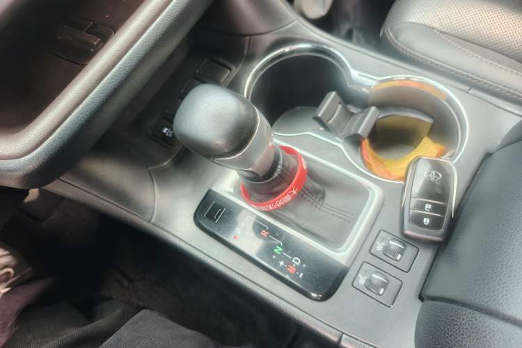 Used Toyota Highlander 2021 2.0T Two-Wheel Drive Luxury Edition 7 Seats
