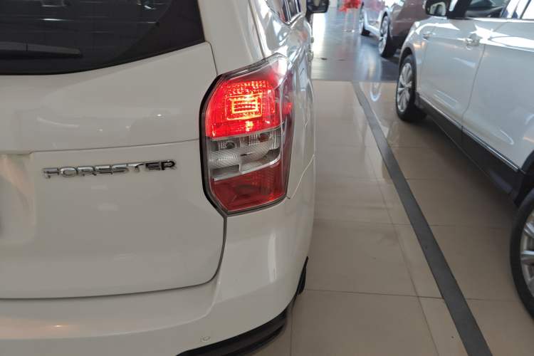 Used Subaru Forester 2015 2.0i Special Edition Commemorative Model
