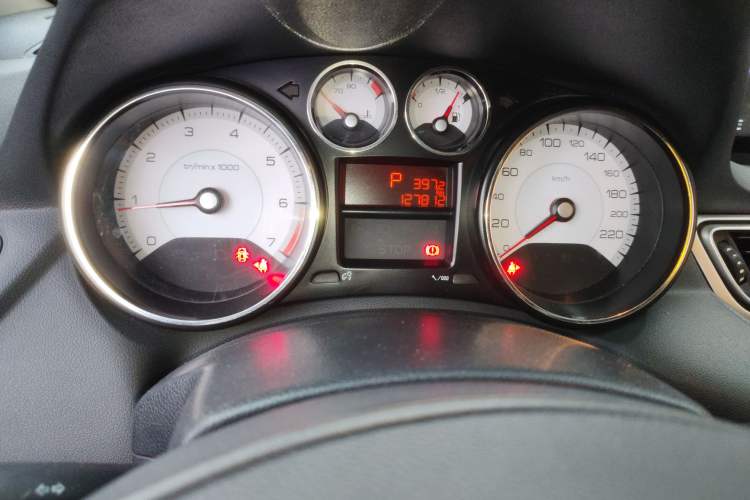 Used Peugeot 308 2014 Enjoy Edition Classic 1.6L Automatic Premium Model
