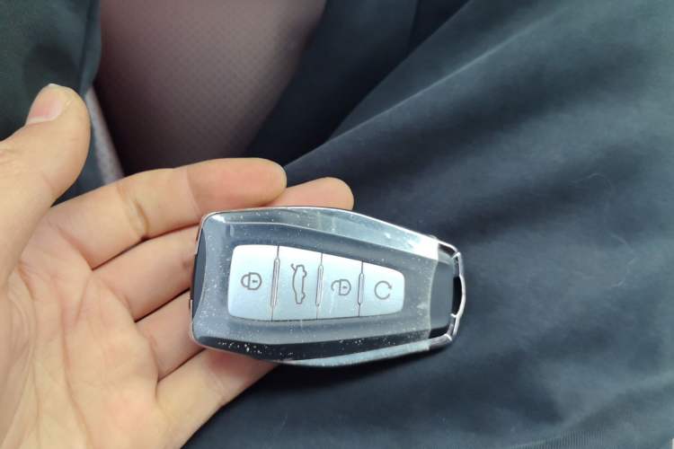 Used Geely Auto Monjaro L 2024 2.0TD High-Power Automatic Two-Wheel Drive Yunqi Version Vehicle Key