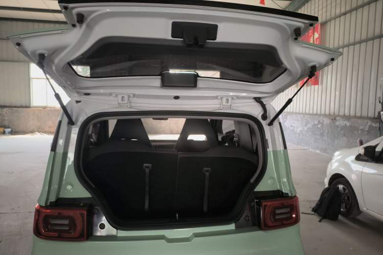 Used Wuling Hongguang MINIEV 2021 Macaron Fashion Model Lithium Iron Phosphate Trunk