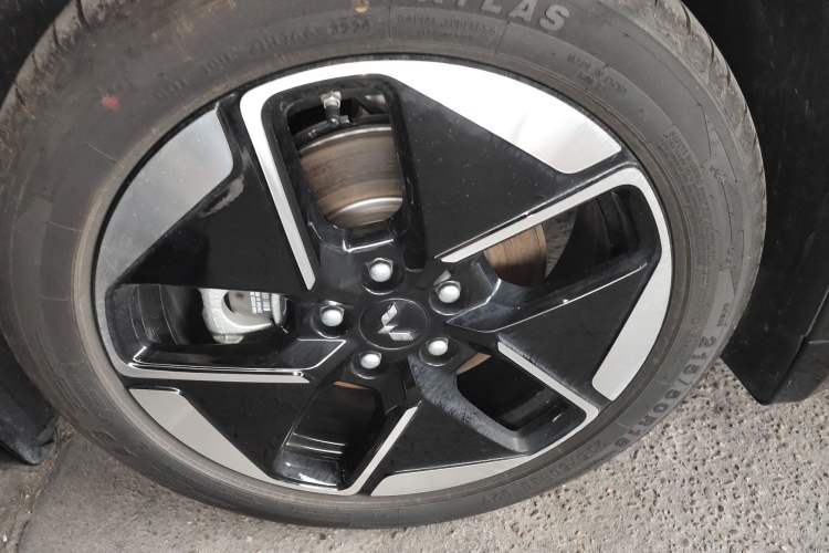 Used Wuling Xingguang 2025 610 km Smart Flagship Version Exterior 4