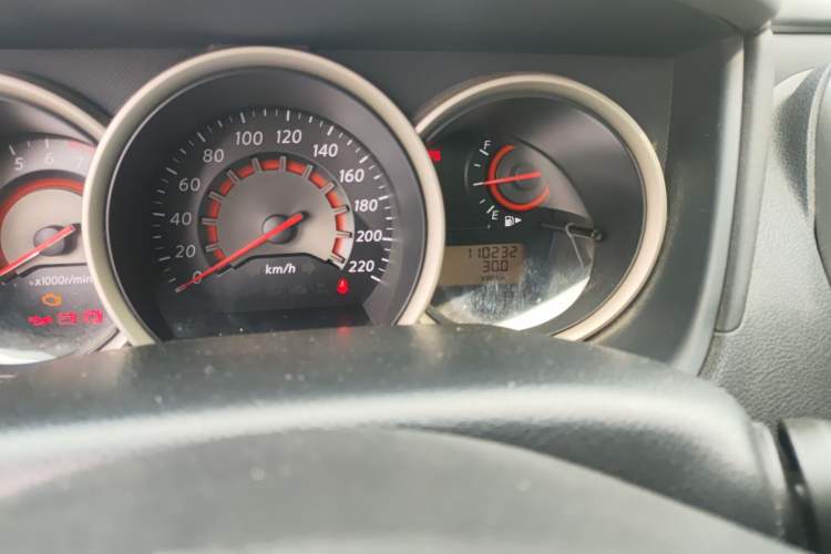 Used Nissan Sylphy 2016 Classic 1.6XE Manual Leading Edition Odometer Close Up