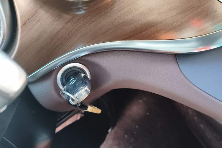 Used Mercedes-Benz V-Class 2022 V 260 L Long-wheelbase Luxury Edition
