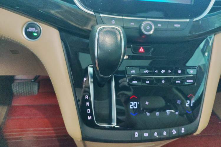 Used Buick GL8 2018 ES 28T Flagship Model China VI Standard