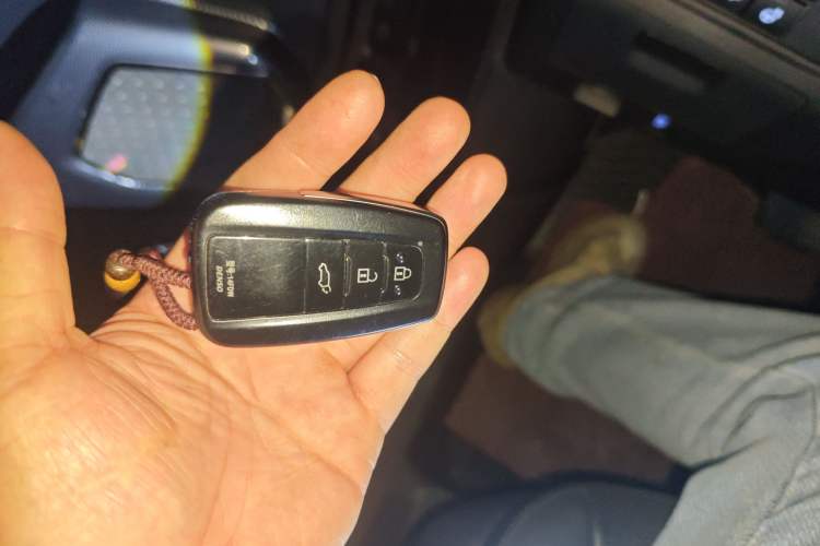 Used Toyota Highlander 2022 Dual-Engine 2.5L Four-Wheel Drive Supreme Edition 7-Seater Vehicle Key