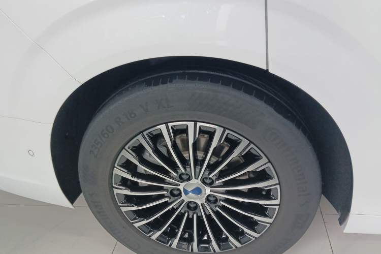 Used Denza D9 2022 DM-i 970 Four-Wheel Drive Flagship Model