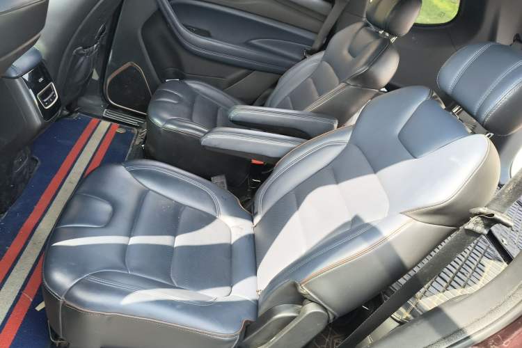 Used CHANGAN OSHAN COS1 2018 1.5T Automatic Smart 7-Seater