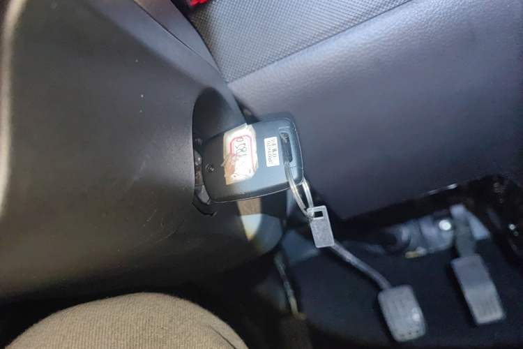 Used Wuling Rongguang 2017 1.5L Extended Basic Version Vehicle Key