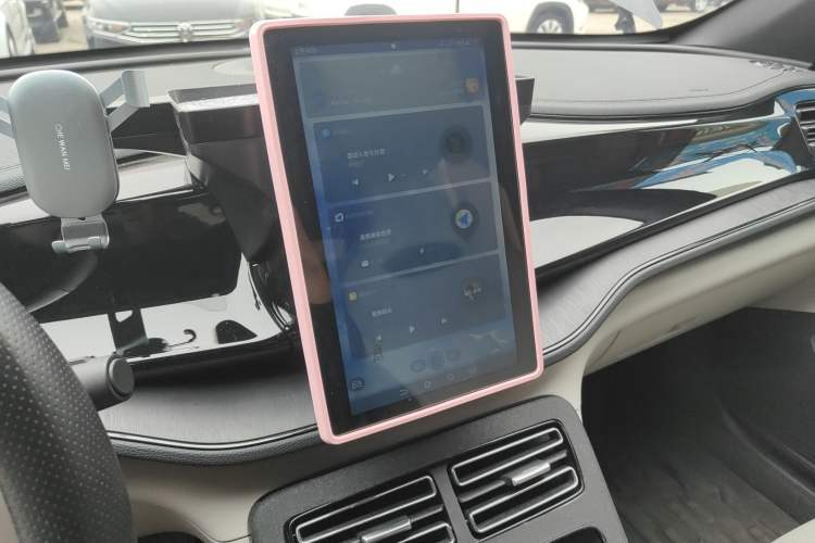 Used BYD Qin PLUS 2024 HONOR Edition DM-i 55KM Leading Model Audio And AC Panel