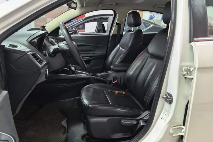 Used Ford Escort 2015 1.5L Automatic Fashion Model Left Front Seat