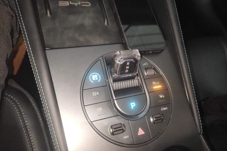 Used BYD Seal 06 New Energy 2024 DM-i 120KM Prestige Model Gear Lever