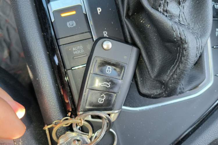 Used Volkswagen Tiguan L 2023 330TSI Automatic Two-Wheel Drive R-Line Flagship Edition Vehicle Key