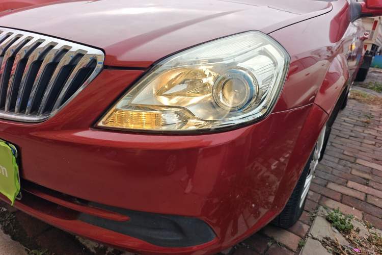 Used Buick Excelle 2015 1.5L Automatic Classic Model
