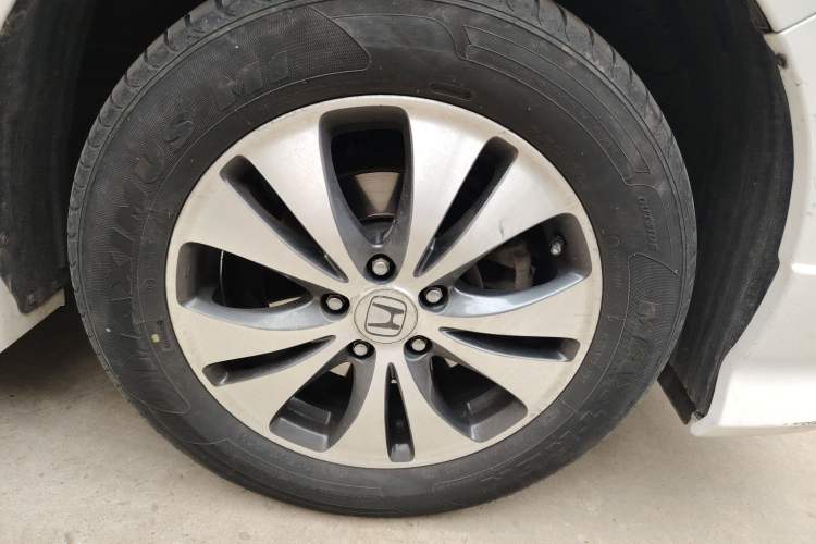 Used Honda Elysion 2012 2.4L VTi-S Prestige Edition Right Front Wheel Hub
