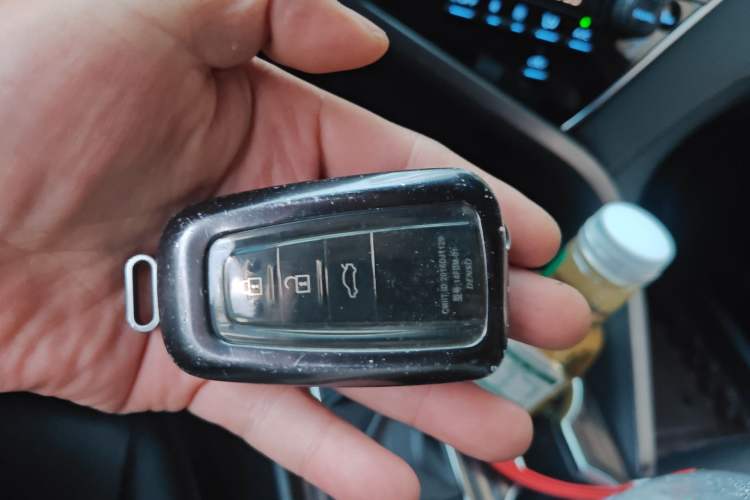 Used Toyota Camry 2019 Revised Version 2.5G Luxury Edition Vehicle Key