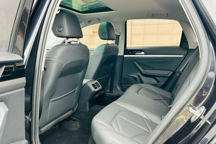 Used Volkswagen Lavida 2023 300TSI DSG Starry Sky Leading Edition
