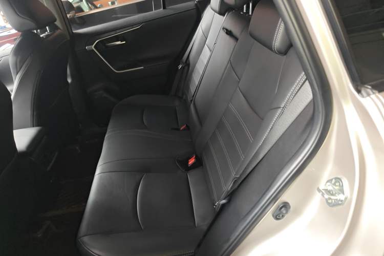 Used Toyota Wildlander 2023 2.0L CVT Four-Wheel Drive Luxury PLUS Edition Left Rear Seat