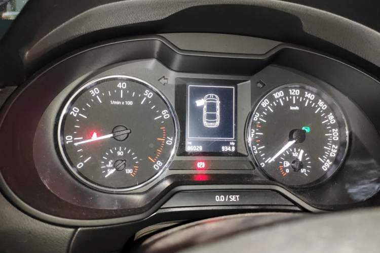 Used Skoda Octavia 2017 1.6L Automatic Smart Drive Edition Instrument Cluster