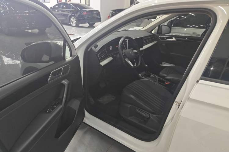 Used Volkswagen Tiguan L 2023 330TSI Automatic Two-Wheel Drive Comfort Edition Driver Seat