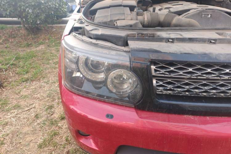 Used Land Rover Range Sport 2012 3.0 TDV6 HSE Diesel Edition Right Front Headlight