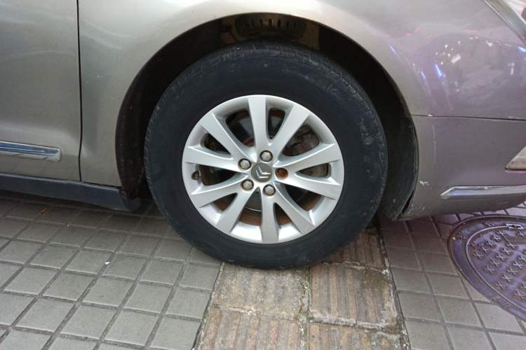 Used Citroen C5 2012 2.0L Automatic Luxury Edition Right Front Wheel Hub