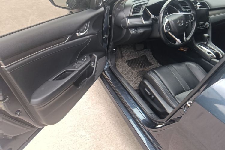 Used Honda Civic 2016 220TURBO CVT Prestige Edition Driver Seat