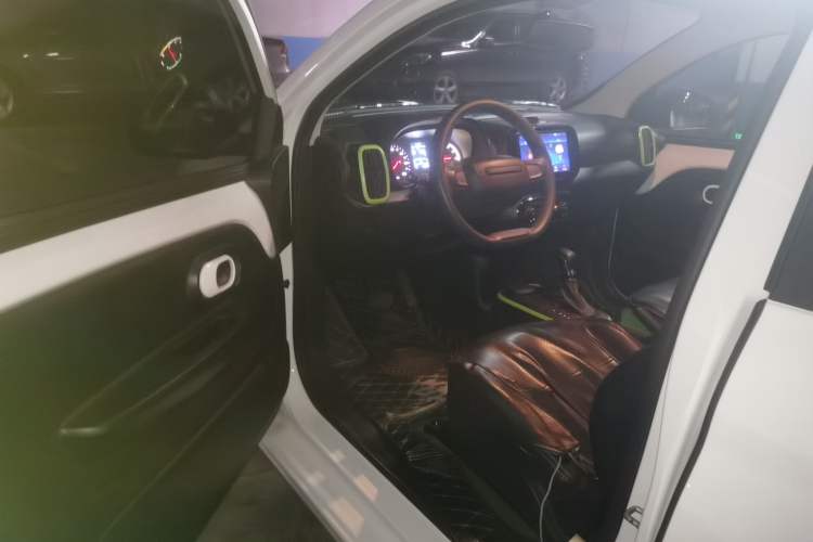 Used Roewe Clever 2021 302km All-Round Version Driver Seat